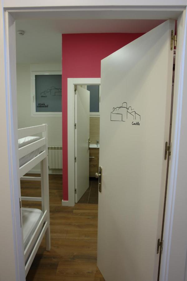 Hostel Trovadores Бургос Экстерьер фото